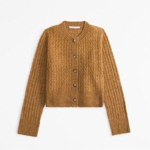 Abercrombie Cable Tank & Crew Cardigan Set in brown
Medium